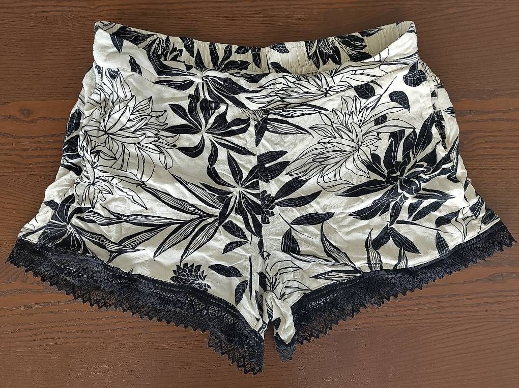 Etam Pantaloni: Short Etam taille L – Usato da Morges venduto da L_6688