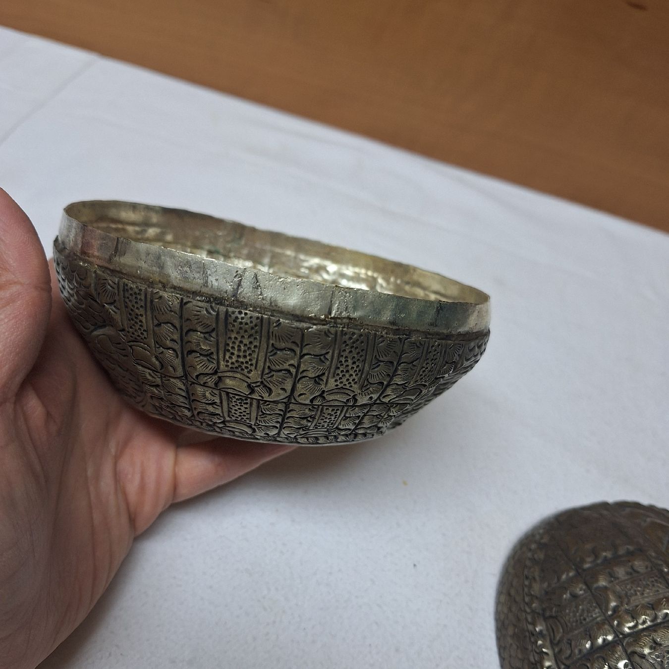 Alle Dekorationen: Kambodschanische Bettelnuss Dose, Vogel – Gebraucht aus Winterthur von Goldpipau 9
