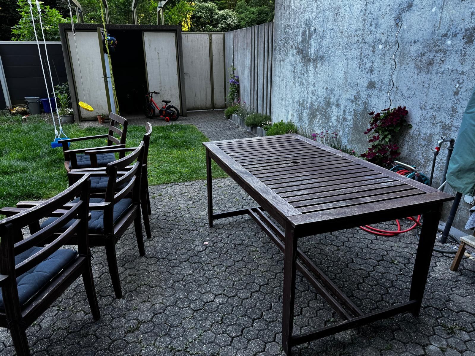 Set di tavolo e panche: Gartentisch mit 4 Stühlen Holz gebraucht – Usato da Kaiseraugst venduto da caj_w5wm 1