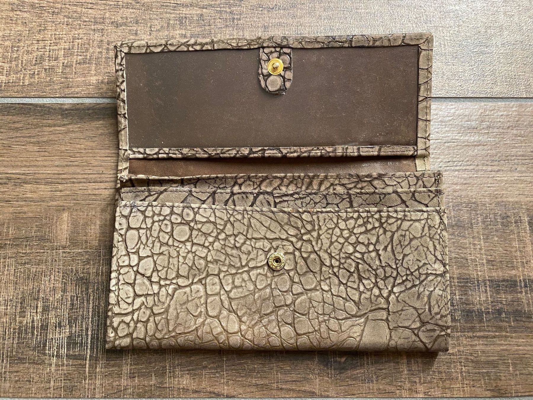 Brieftaschen: Portemonnaie Kroko-Style braun – Gebraucht aus Pratteln von a23_j2gs 1