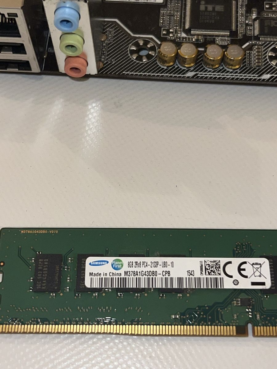 Schede madri: Motherboard Set mit Ram, Cpu, Kühler und I/O shield – Usato da schellenberg venduto da freefostore 1