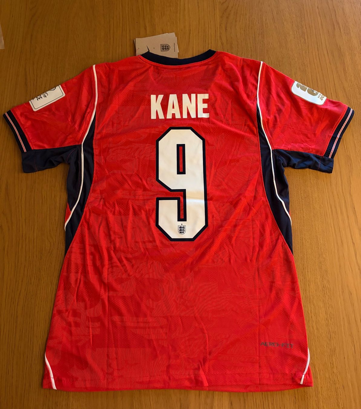 Nike Canottiere & Pantaloni: Maillot Angleterre Kane 2026 – Nuovo e nell'imballaggio originale da Perly venduto da Sam.crr 1