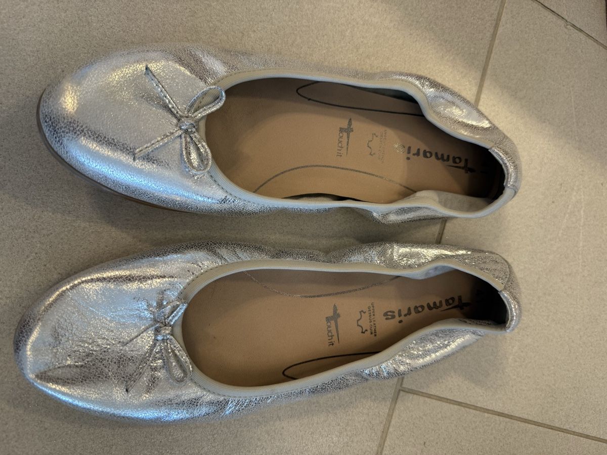 Tamaris Damenschuhe: Tamaris Ballerinas Gr. 41 Silber Leder – Gebraucht aus Mellingen von