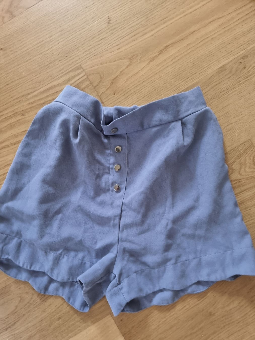 Zebra Pantaloni: Sommerliche Stoffshorts, hellblau – Usato da Altstätten SG venduto da melii._.98