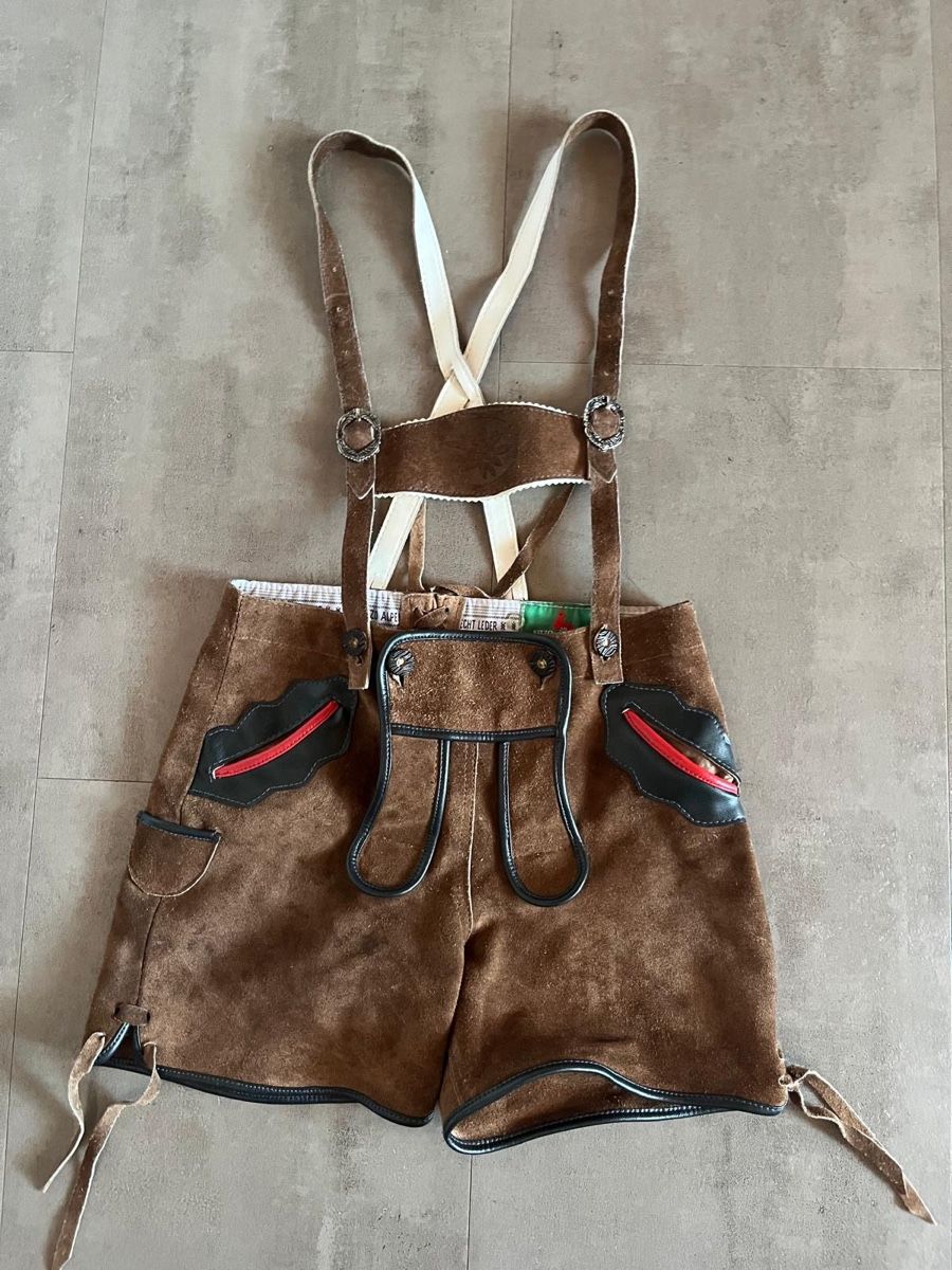 Pantaloni: Kinder Lederhosen – Usato da Oftringen venduto da kawia