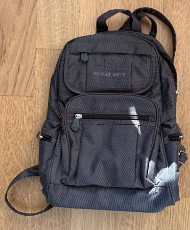 Praktischer, kleiner Rucksack "Hernan Bag's" zu verkaufen