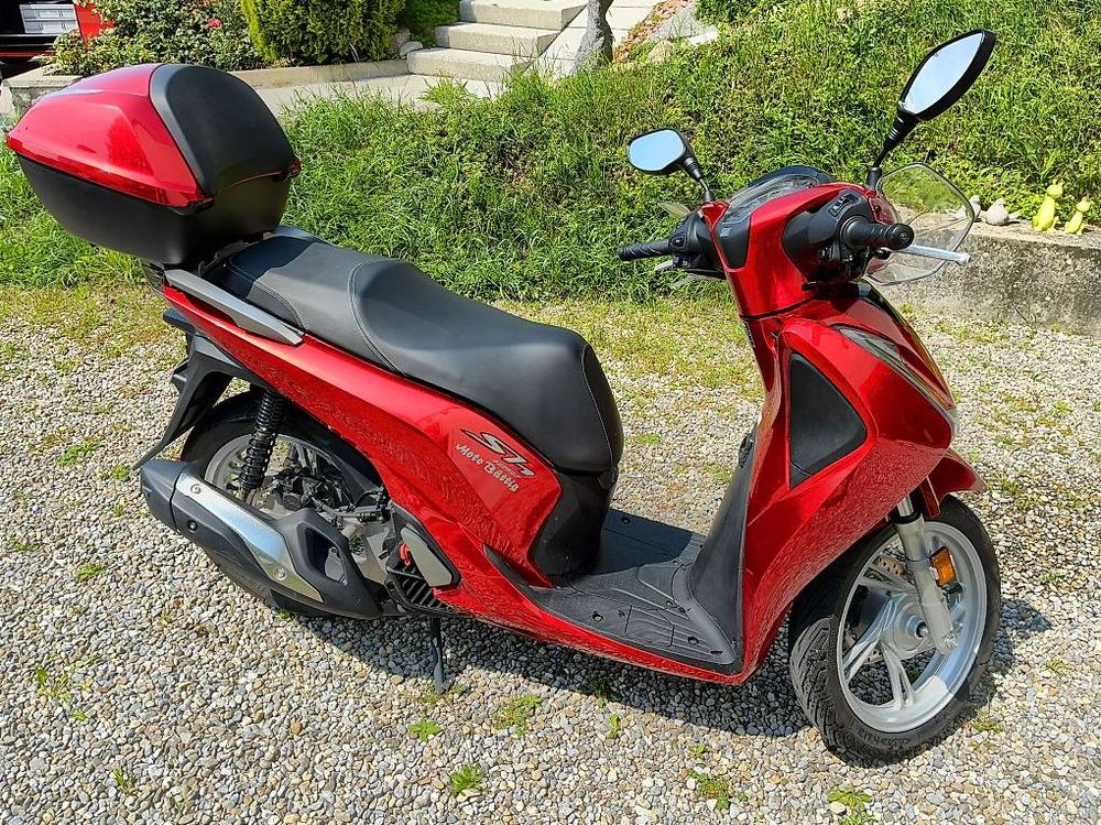 Sonnder Brandneue Honda 125 Roller Fahrspas Auf Zwei Radern