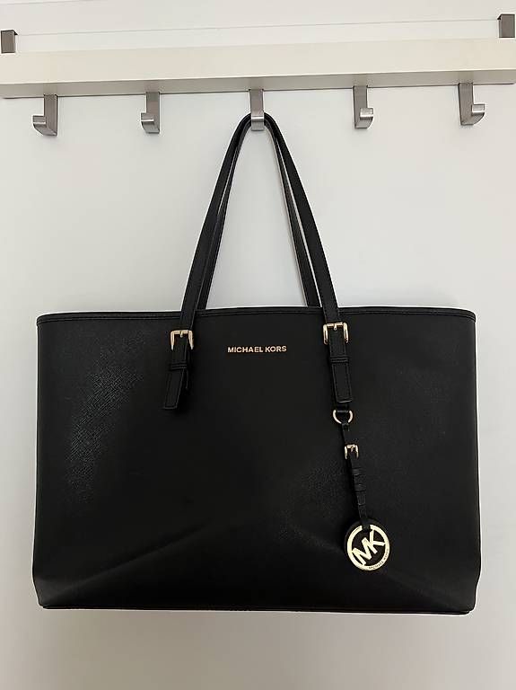 Borse da donna: Michael Kors Jet Setter Travel Tote – Usato da Kloten venduto da ama_ykc9
