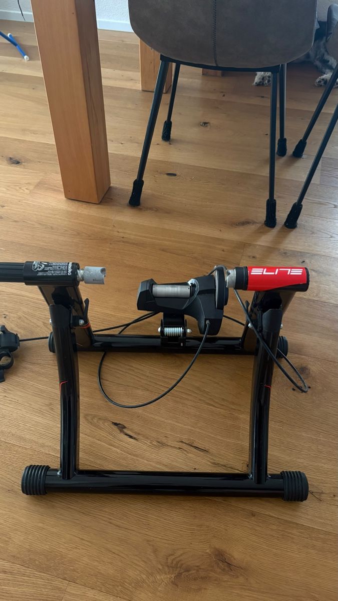 Vélos d'appartement: Elite Mag Speed Rollentrainer – D'occasion à Beringen par L.1995 3