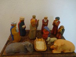 Antike Krippe / Holz, vollständig