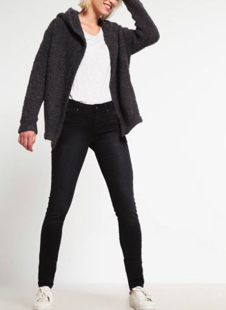 Esprit Jeans skinny is a skinny