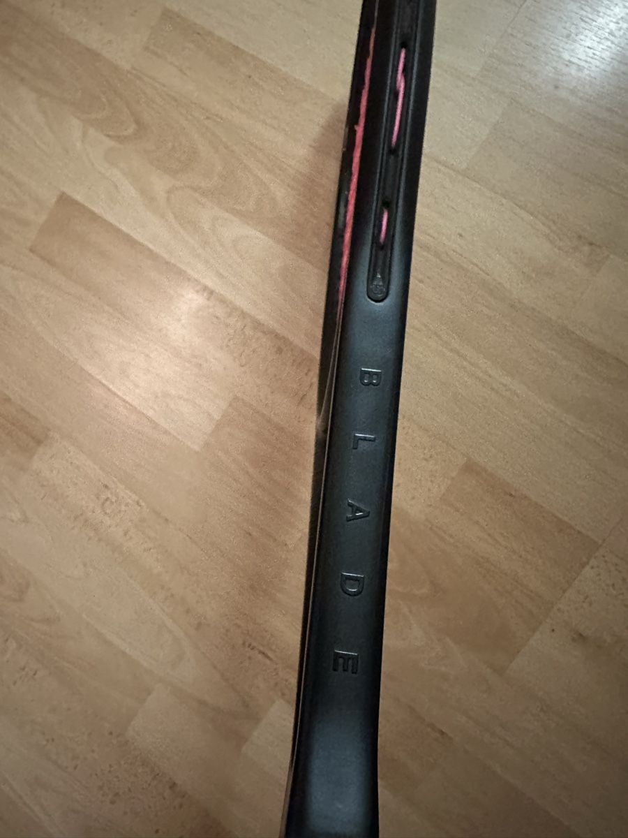 Wilson Racchette: Wilson Blade 98 Noir – Usato da zuchwil venduto da sha_zgn9 1