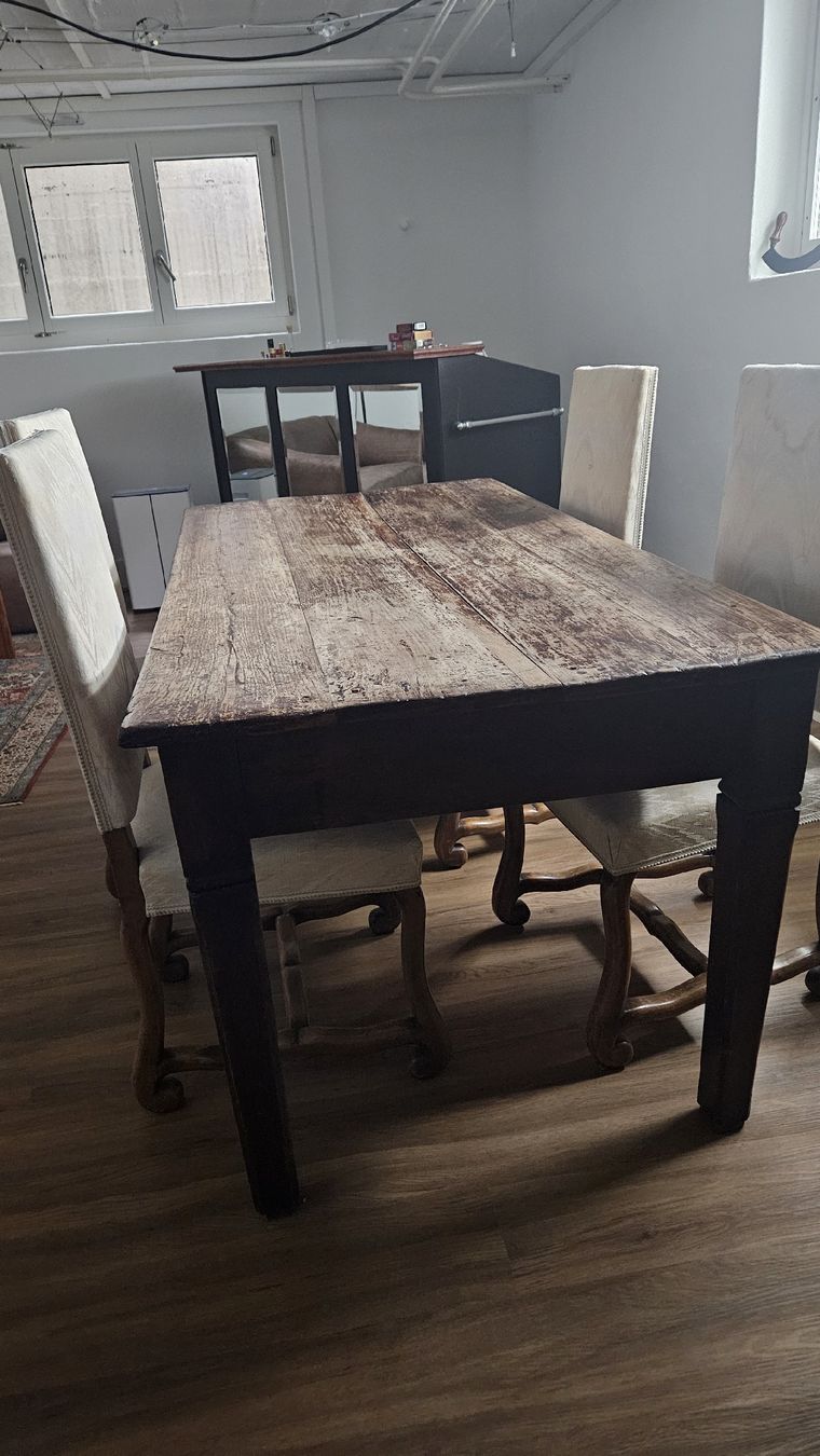 Tavoli: Rustikaler Tisch mit einer Schublade. Massivholz – Usato da Küsnacht ZH venduto da Lujoe88 1