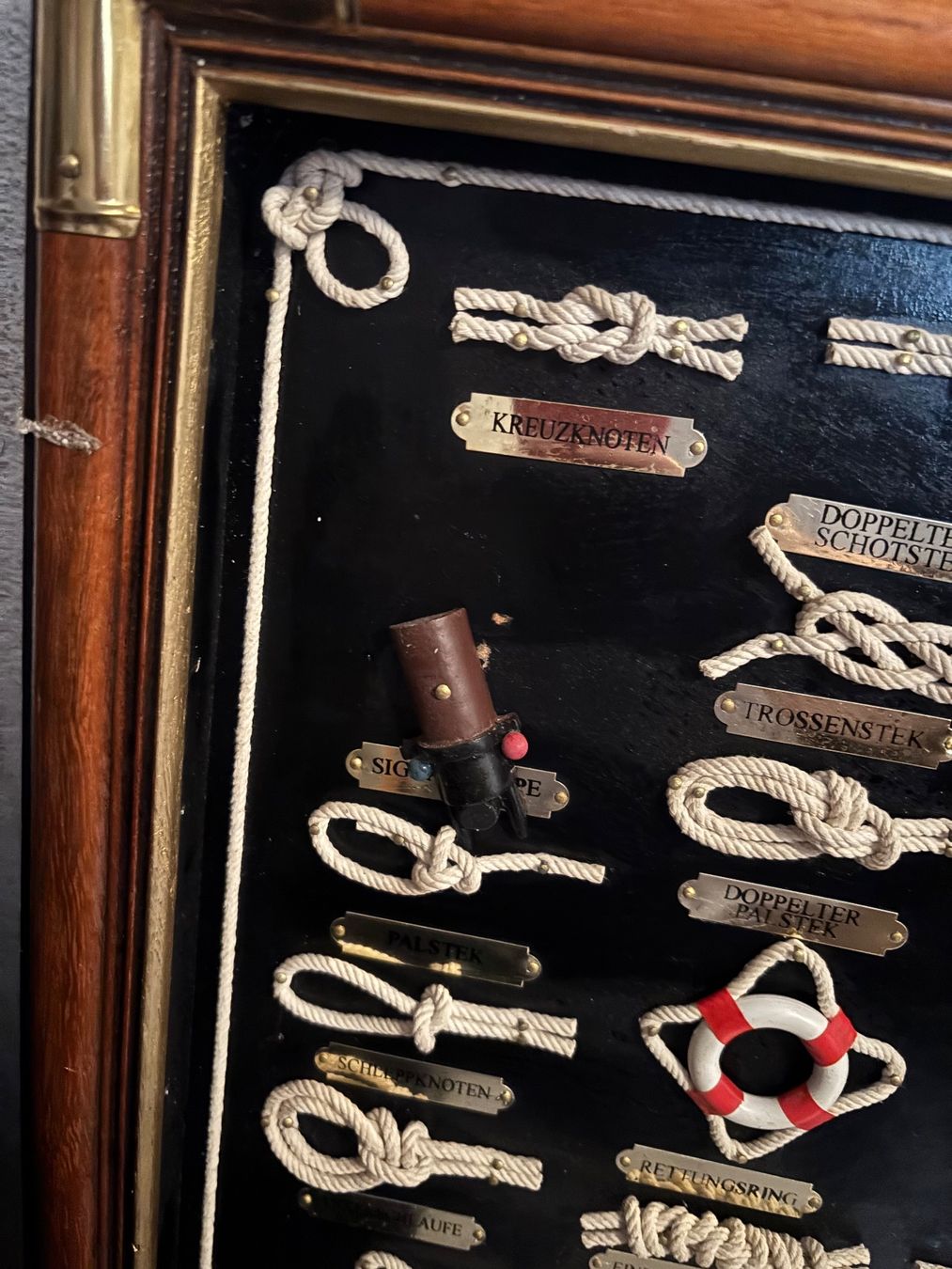 Foto & Immagini: Knoten Tafel – Difettoso da Winterthur venduto da Bilure 1