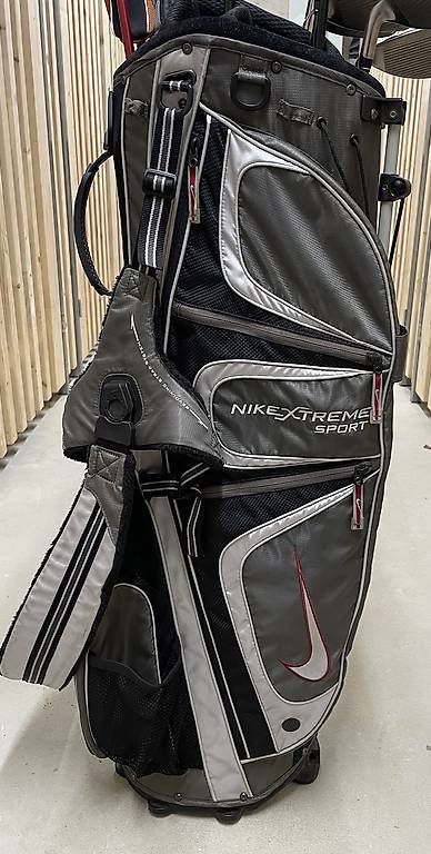 Nike Sacs: Nike Golfbag – D'occasion à Bern par mia_8nfn 1