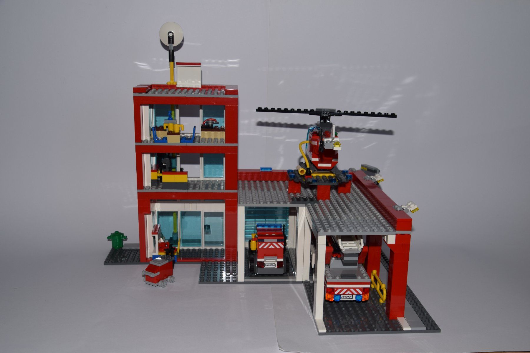 Lego Giocattoli: Lego City- Feuerwehr Hauptquartier – Usato da Lausen venduto da Rotezora79 1