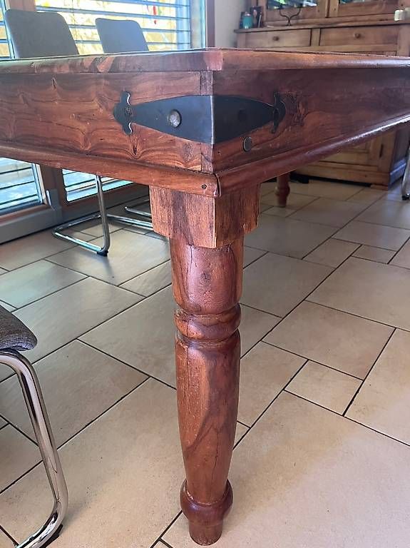 Tables: Table 100 x 200 en bois massif – D'occasion à Vicques par fafleur 3