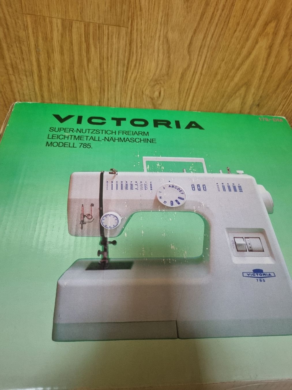 Victoria Machines à coudre: Nähmaschine  – D'occasion à Chur par Beimirhates 3