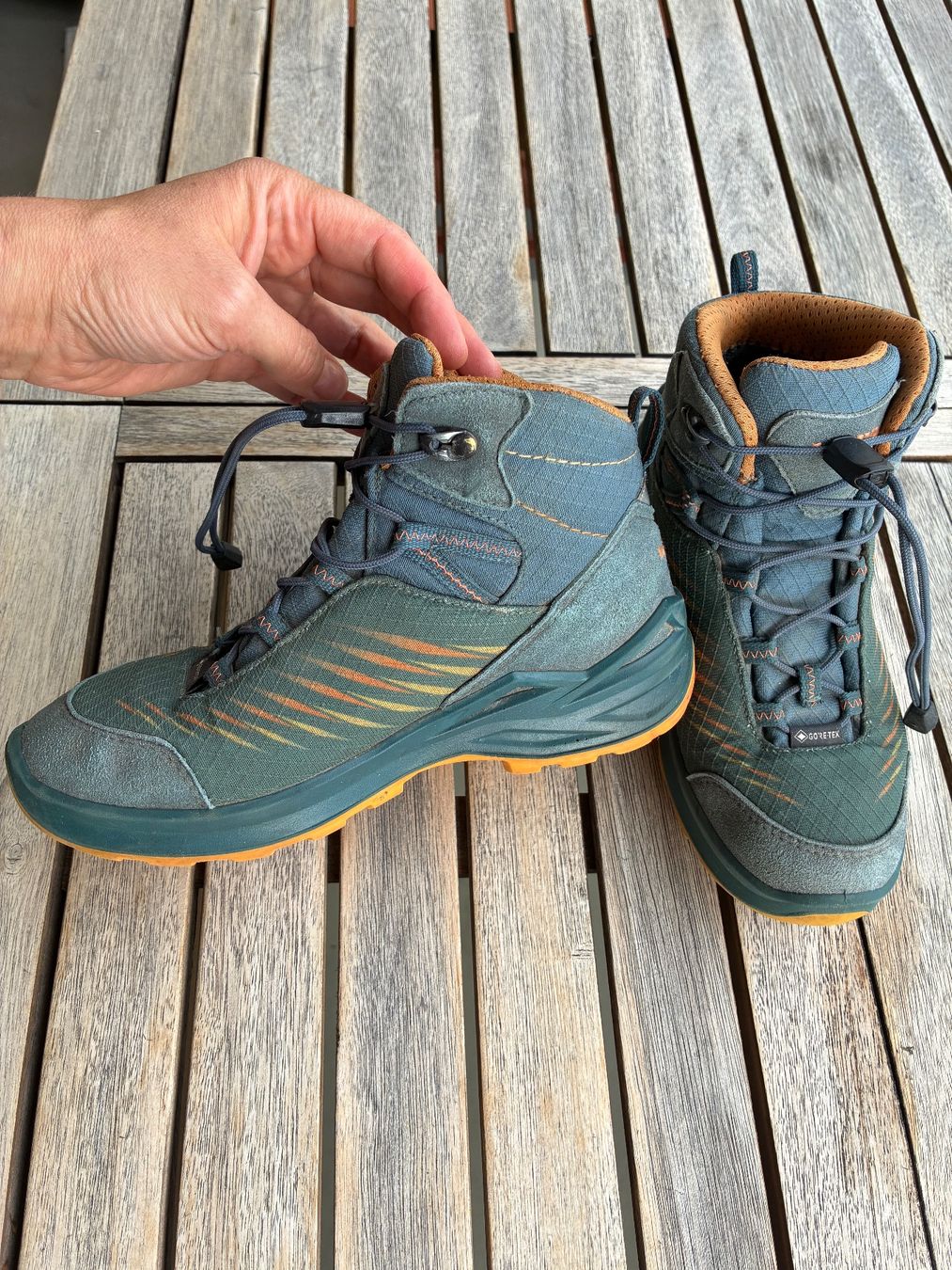 Lowa Schuhe für Jungen: Wanderschuhe Lowa Gr.33 – Gebraucht aus Zürich von Tanikole 2