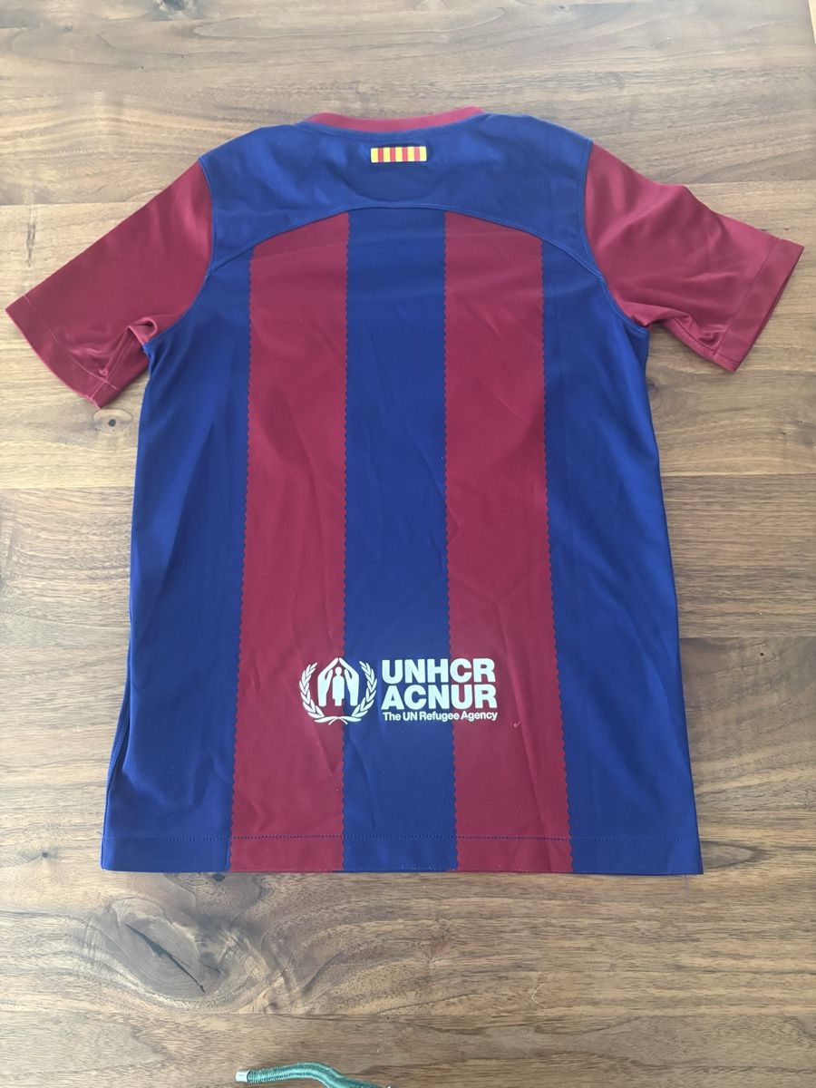 FC Barcelona Canottiere & Pantaloni: FC Barcelona Leibchen – Usato da Zürich venduto da lady_nika 1
