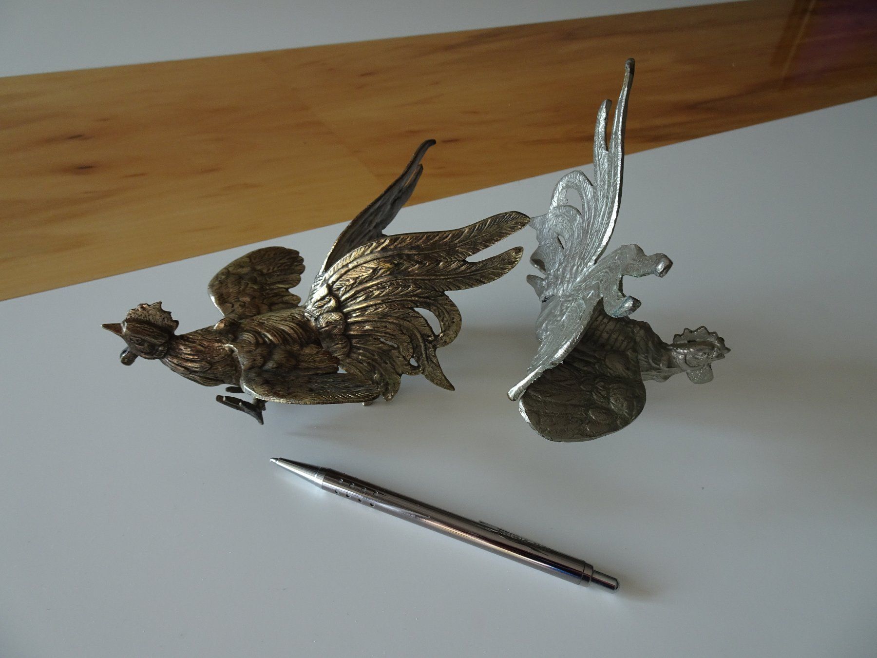 Statuette: 1 Paar Kampfhähne, Metall – Usato da Vitznau venduto da Mina60 6