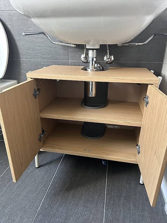 Installations & Meubles: Waschbeckenunterschrank – D'occasion à Lupfig par Jaspar24 1