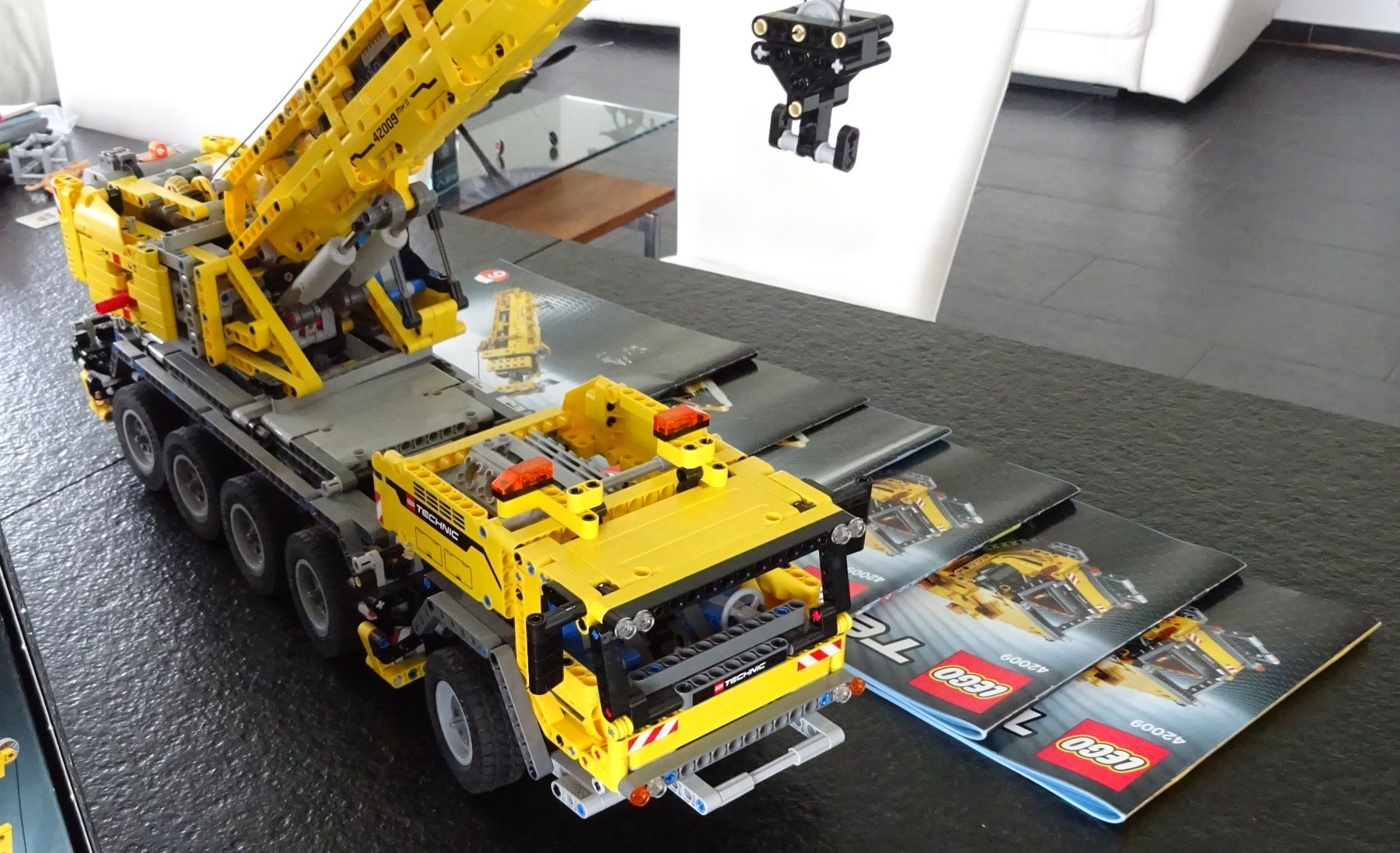 Lego Spielzeuge: LEGO Technic Mobiler Schwerlastkran 42009 – Gebraucht aus Wagenhausen von FrauLang 3