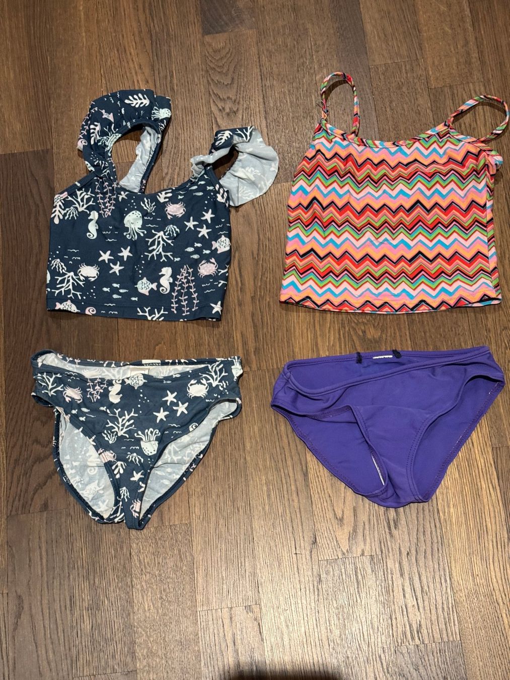 Costumi da bagno: Bikini Badekleid Set Grösse 140 – Usato da Würenlos venduto da CaSteSeNievis