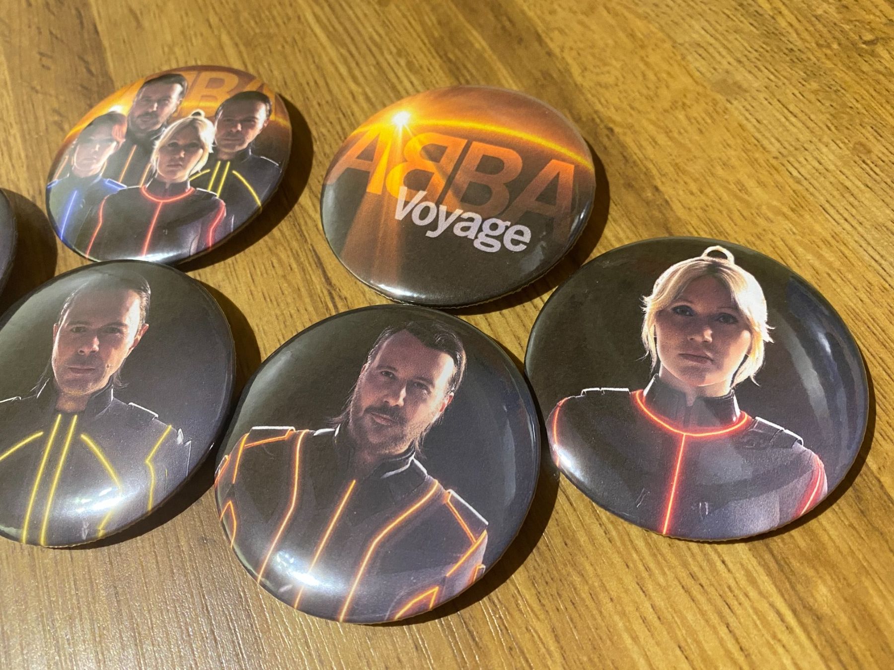 Placchette & Badge: Abba Voyage PIn Badges – Nuovo (secondo la descrizione) da Basel venduto da FatCatPacksTheRatt 2