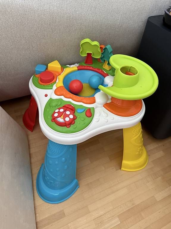 Spielzeuge: Chicco Activitycenter Spieltisch – Gebraucht aus Hochdorf von Franciscochico