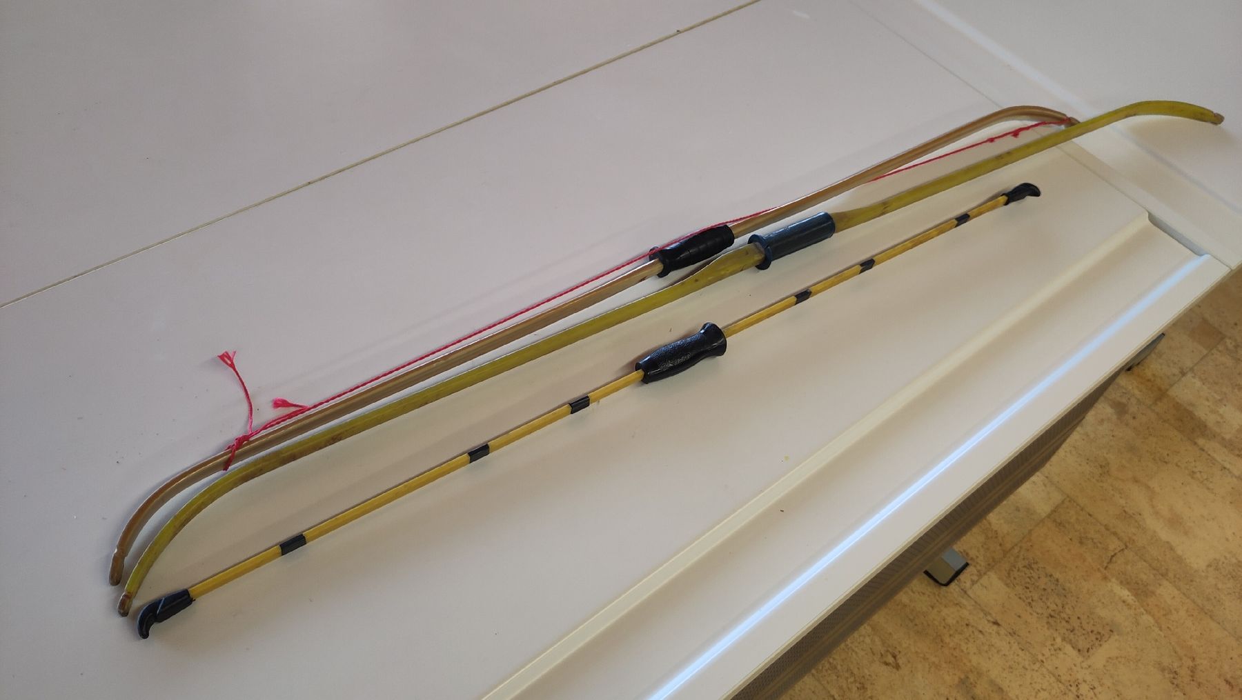 Tiro con l'arco: 3 Kinder Pfeilbogen zu verkaufen  – Usato da Au ZH venduto da fixli81 2