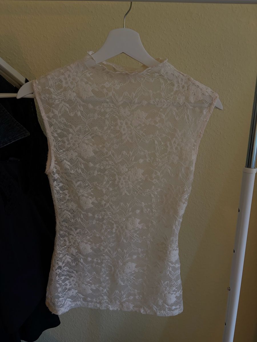 Zara Top: Top von ZARA – Nuovo (secondo la descrizione) da Basel venduto da pau_w9yw