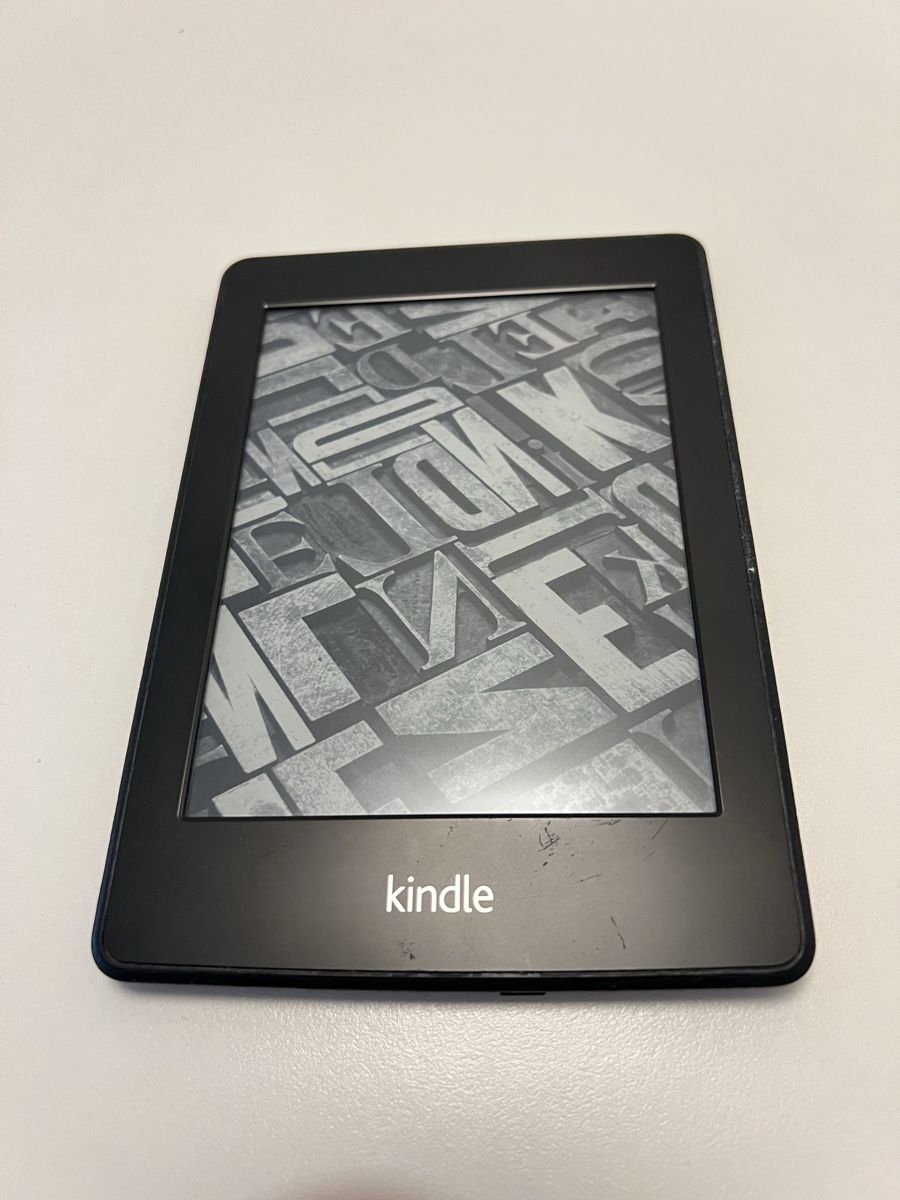 Amazon Tablet PC: Amazon Kindle Paperwhite 1 (5th Gen) mit Licht – Usato da Unterengstringen venduto da Sehr1986