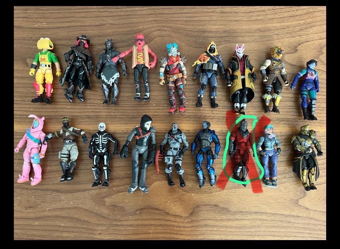 Statuette: Fortnite Spielfiguren – Usato da St. Gallen venduto da Nickat 1