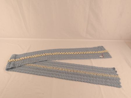 HANDARBEIT Gehäkelter Schal blau/weiss