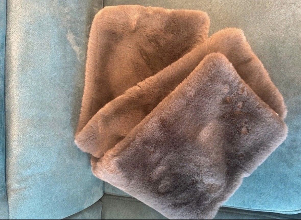 Foulard & Sciarpe: Kurt Geiger grauer Schal NEU – Nuovo (secondo la descrizione) da Balgach venduto da ren_xy57 2