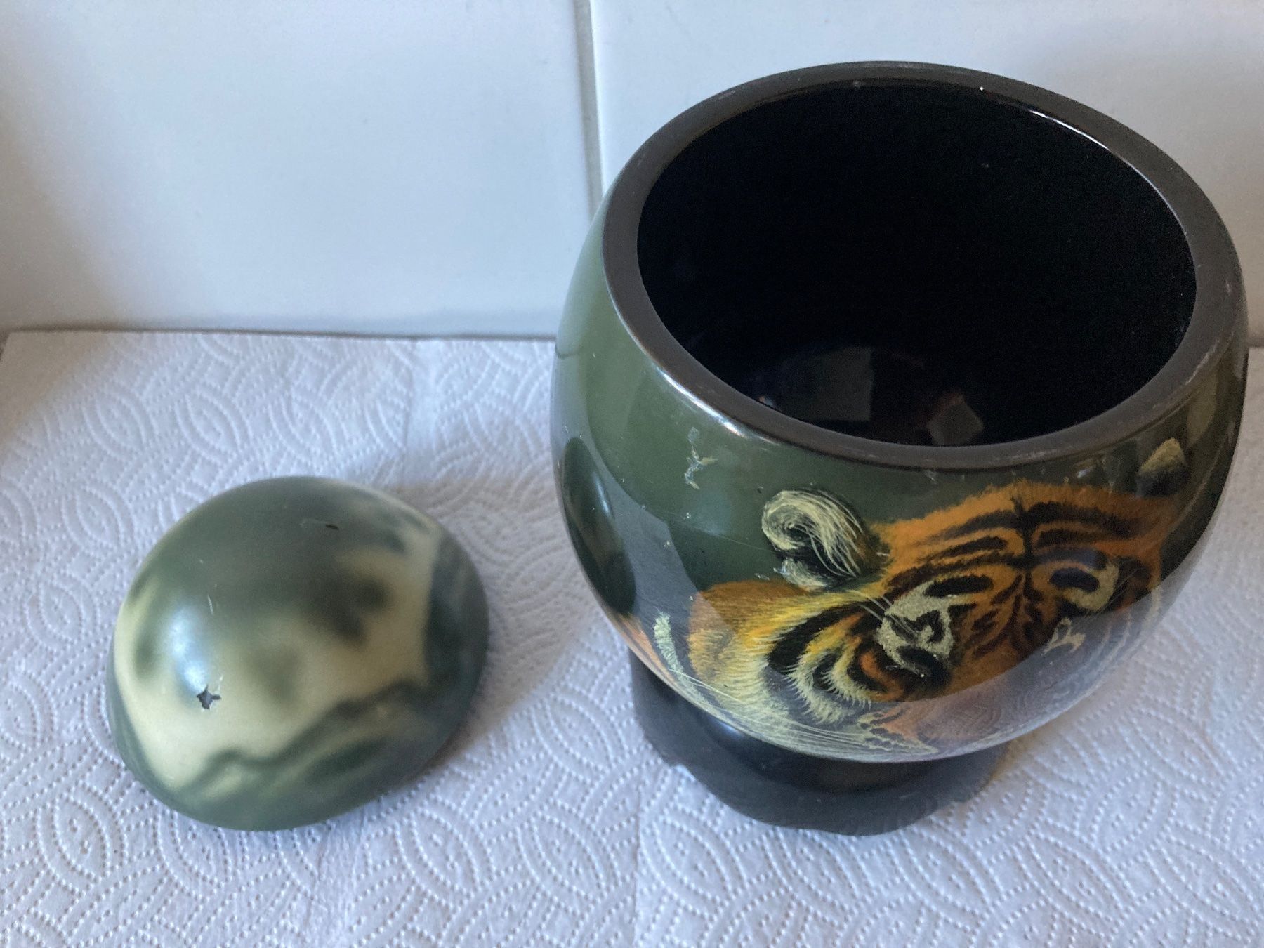 Tutte le decorazioni: Tiger - Dose in Eiform mit Deckel – Usato da Zürich venduto da Chaeffeler 2