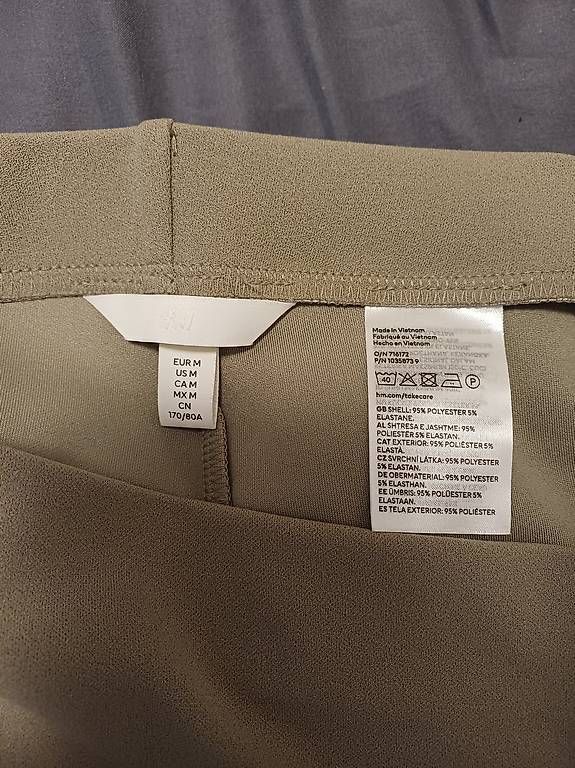 Pantaloni: Bootcut-Hose  H&M  Größe M NEU – Nuovo e nell'imballaggio originale da Zürich venduto da roman87788 2