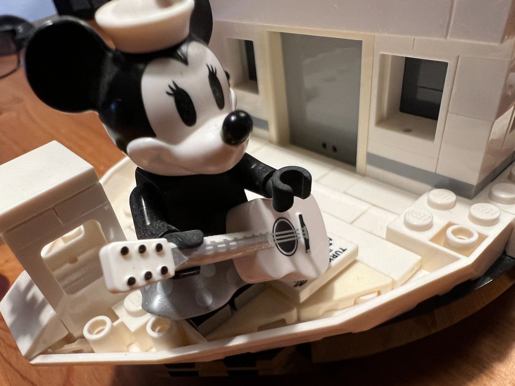 Lego Giocattoli: Lego Mickey Mouse Steamboat Willie – Usato da Uster venduto da Stoessda 5
