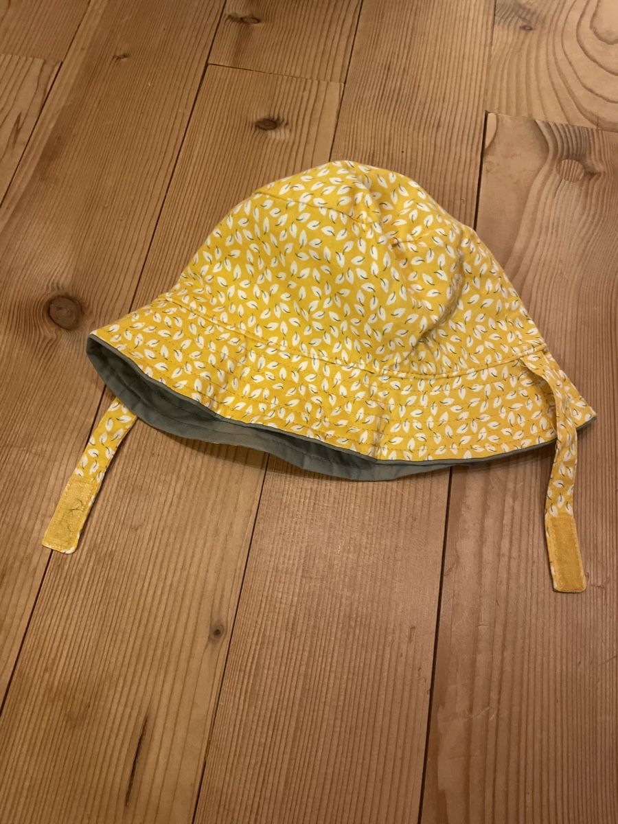 Altro abbigliamento per bambino: Regen und Sonnenhut – Usato da Nänikon venduto da broug 1