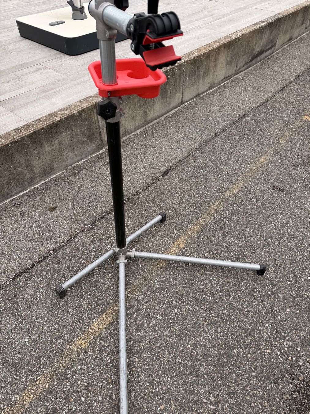 Pezzi di ricambio: Pied d’atelier pour vélo – Usato da Chézard-St-Martin venduto da chr_vz22 1