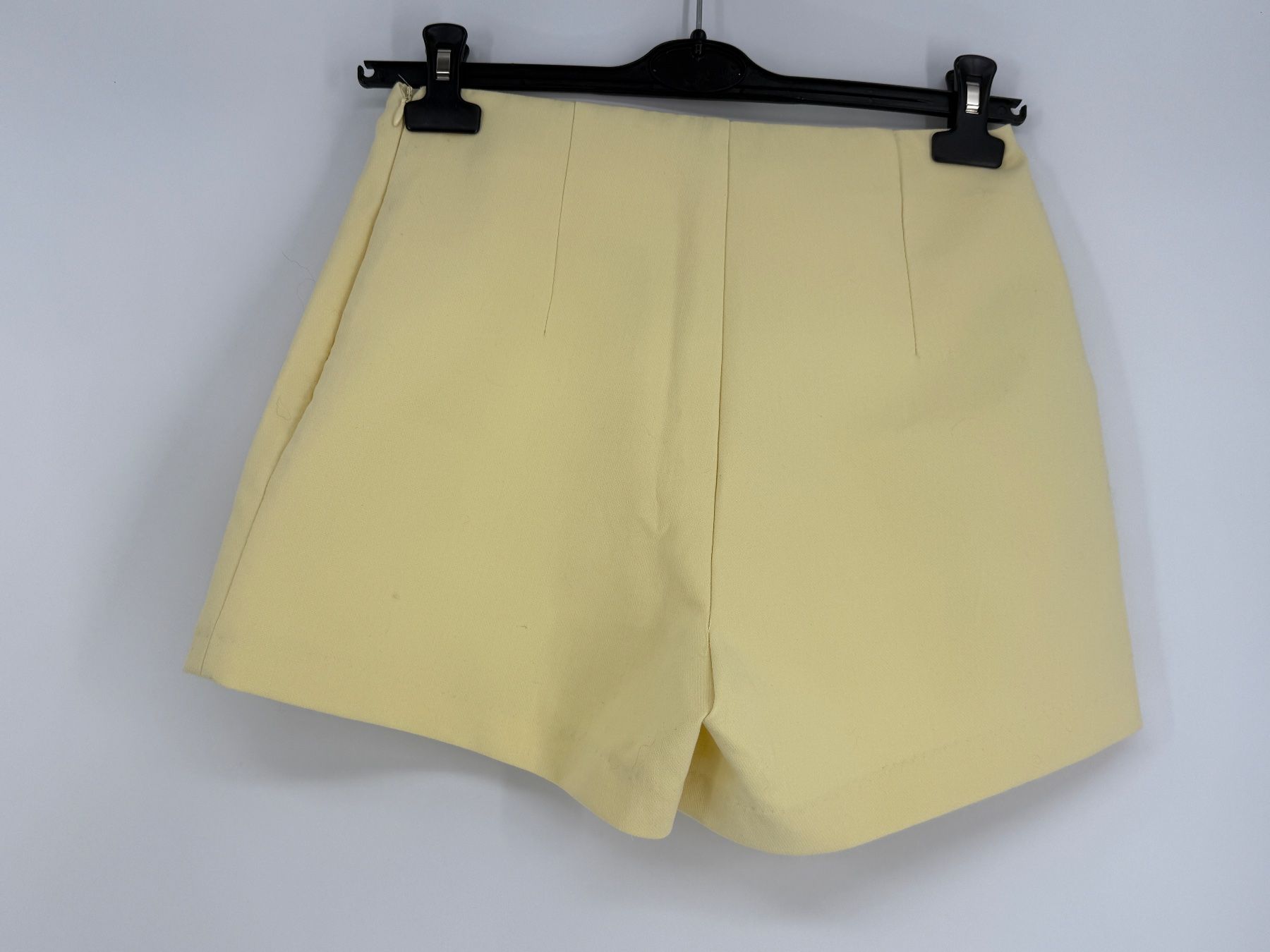Pantaloni: Shorts Gr. 36 von Amisu – Usato da Auenstein venduto da moin. 1