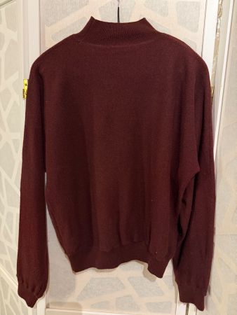 Great Zara burgundy brown knitted sweater. M