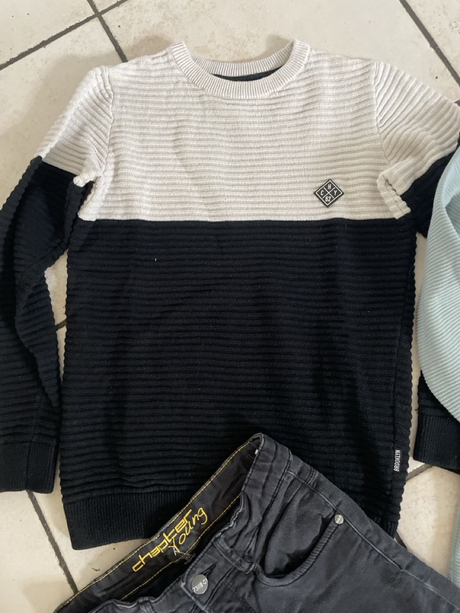 Kleiderpakete & -sets:  2 Pullover und 1 Hose Chapter Young Gr.146/152 – Gebraucht aus Obergerlafingen von cabo4 2