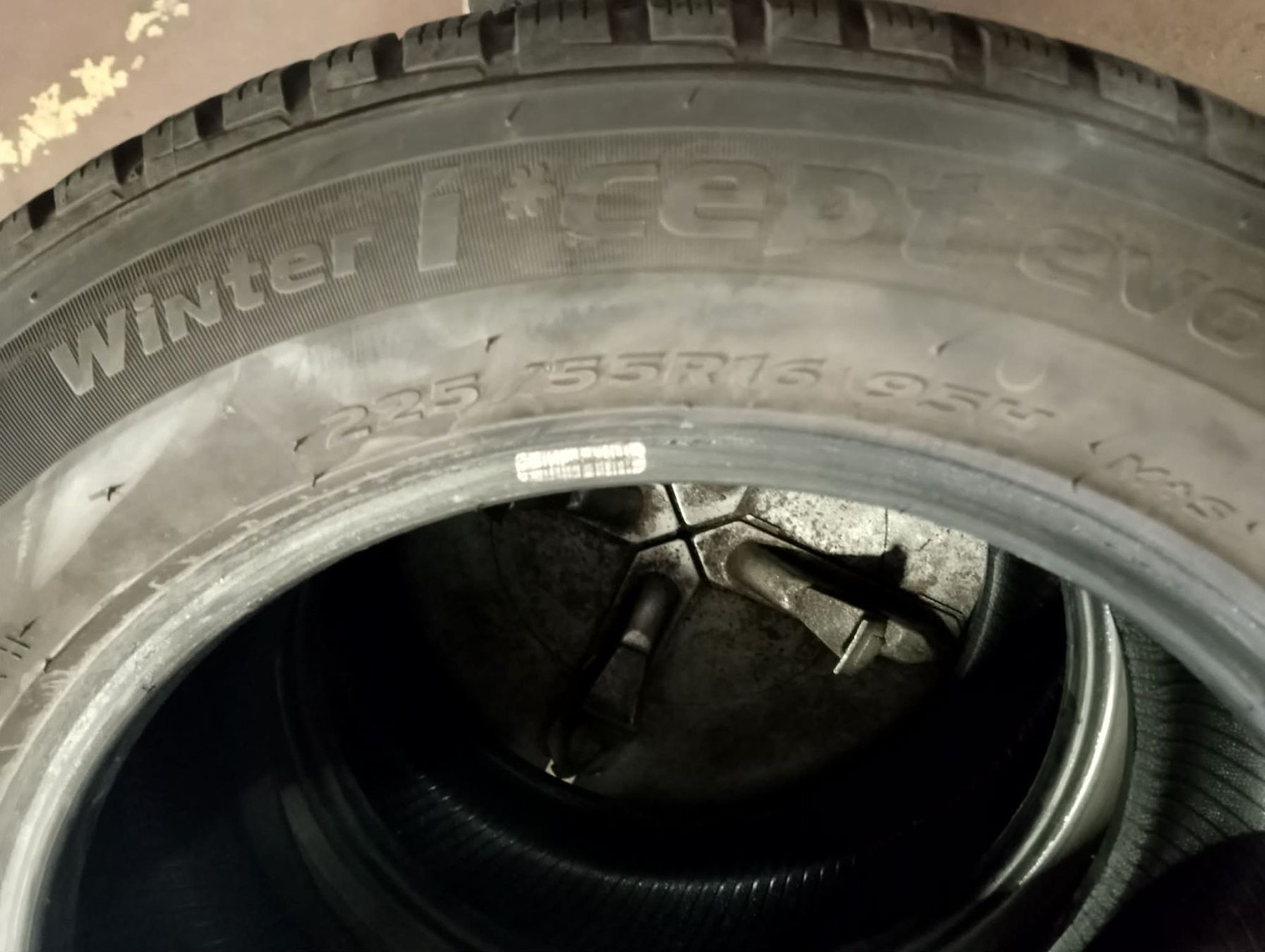Tutti pezzi di ricambio auto: Autoreifen, Pneus, 225 55 R16 – Usato da Niedergösgen venduto da Powermachines 1