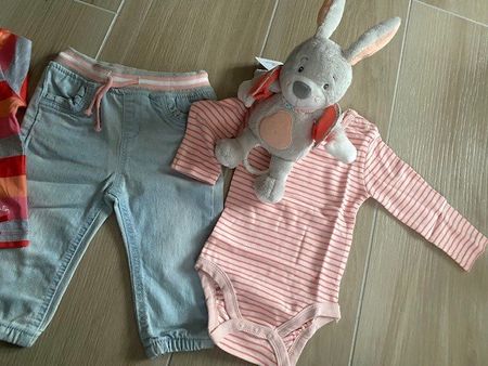 neues Baby Set Gr. 68 mit Spieluhr