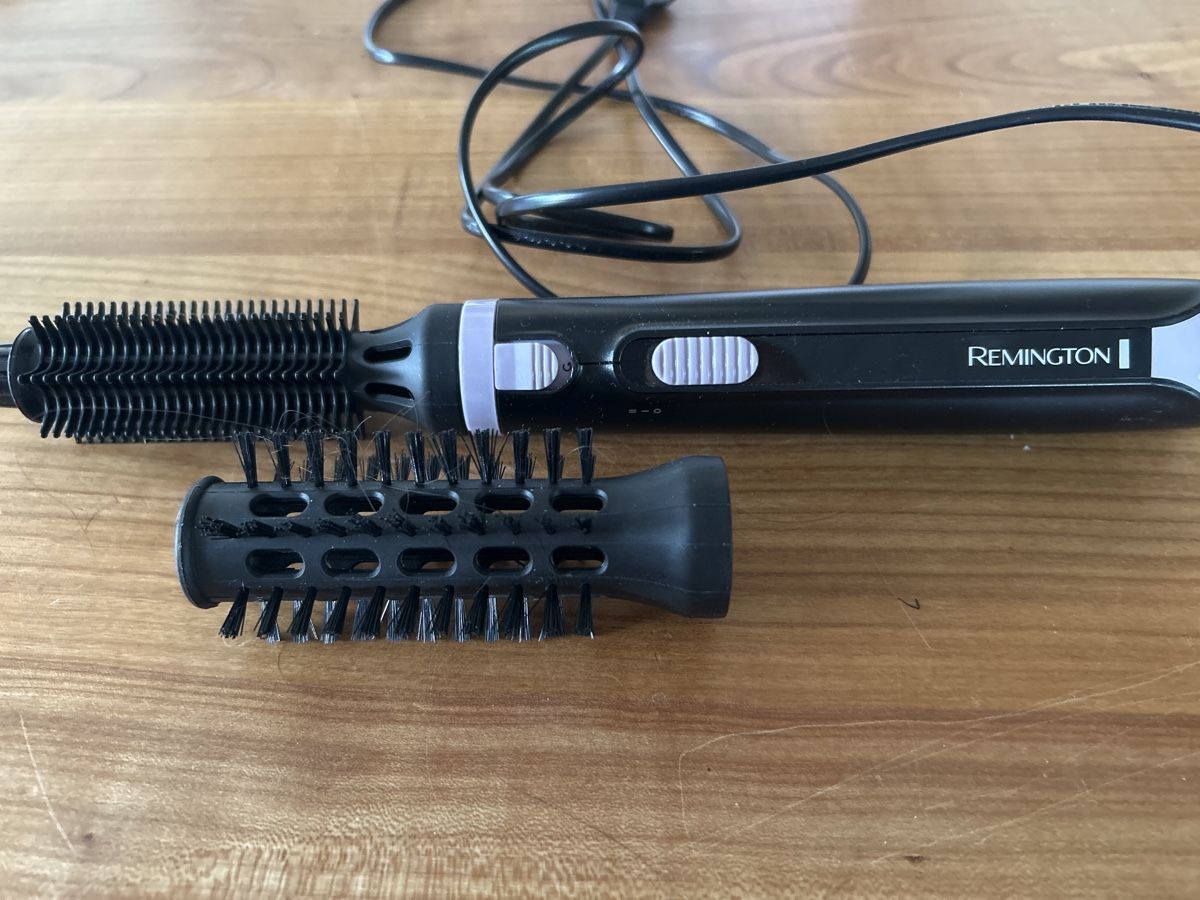 Remington Altro per la cura dei capelli: Lockenbürste – Nuovo (secondo la descrizione) da Beinwil (Freiamt) venduto da Sunshineinthemorning