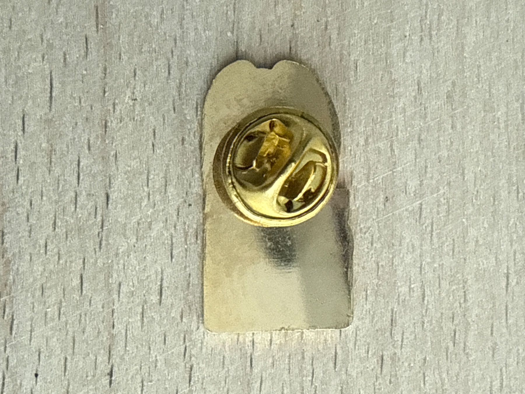 Placchette & Badge: Pin VIERGE – Usato da Glattbrugg venduto da Schweigmatt 1