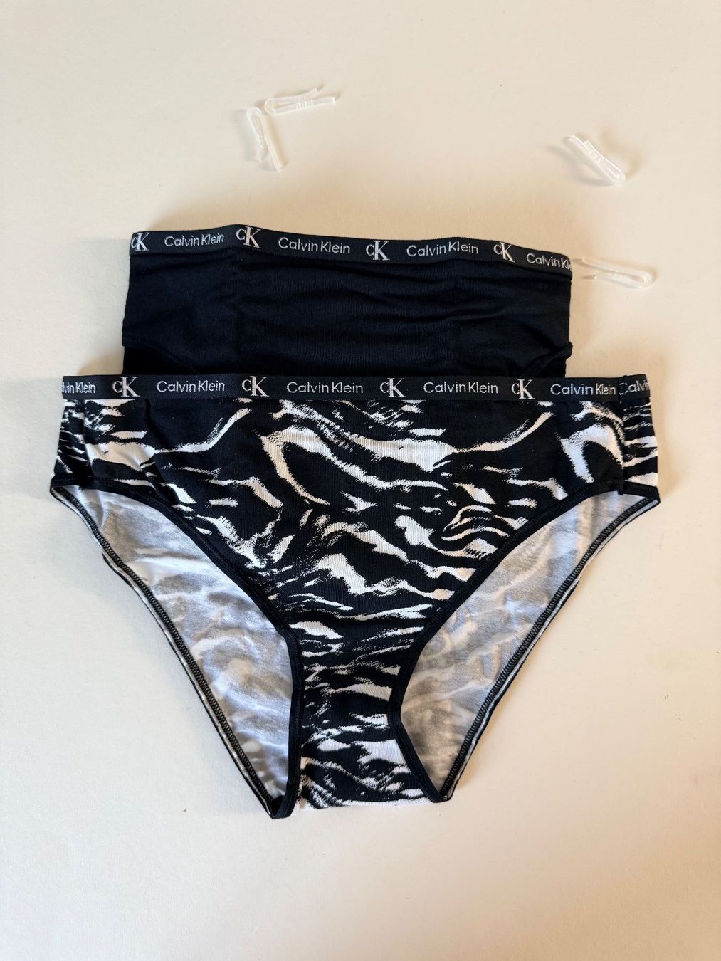 Calvin Klein Altra biancheria intima: CALVIN KLEIN, Slips, Grösse S, 2 Stück Schwarz/Schwarz-Weiss – Nuovo e nell'imballaggio originale da Rudolfstetten venduto da gst_g7xl 3