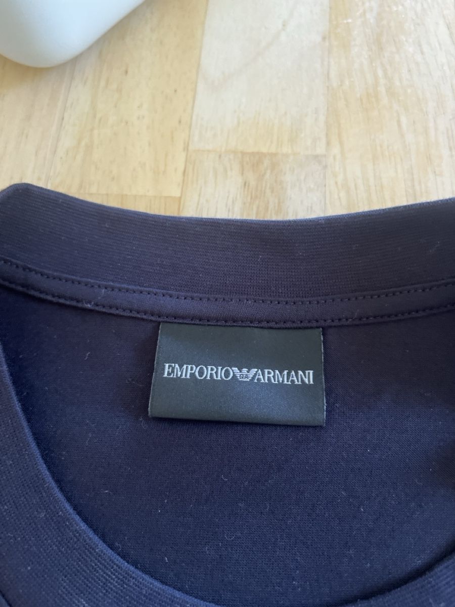 Lotti di vestiti: T-short, Herren, Armani – Nuovo e nell'imballaggio originale da Berikon venduto da bog_57z8 1
